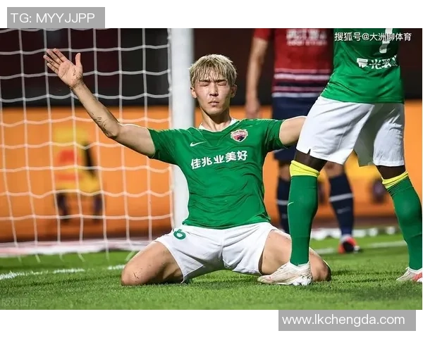 重庆篮球队比赛经验引发热议球迷观点分歧引发讨论