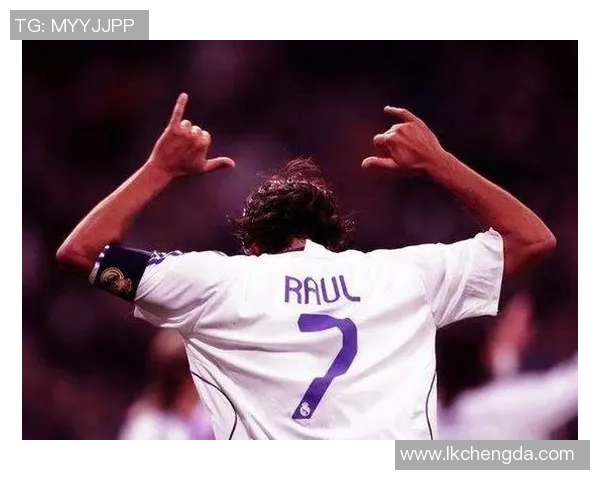 镇江足球历史上的传奇时刻哪位足球明星曾在此留下足迹