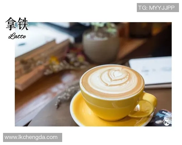 足球明星与美食的奇妙邂逅精彩瞬间尽在球场外的美味时刻